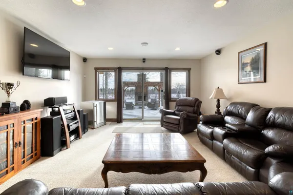 $1,150,000 | 1774 Highway 2 Two Harbors, Two Harbors, MN 55616