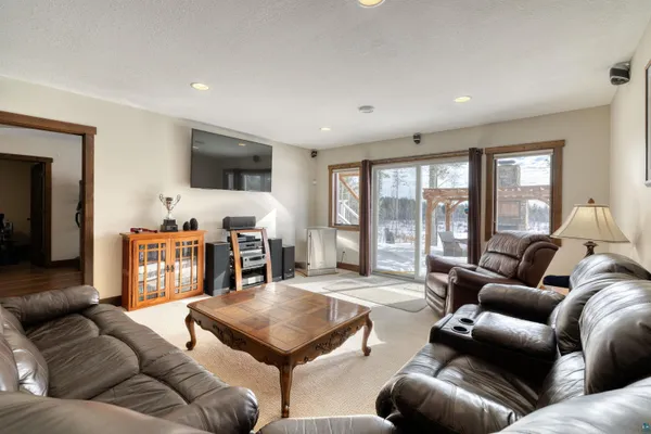 $1,150,000 | 1774 Highway 2 Two Harbors, Two Harbors, MN 55616