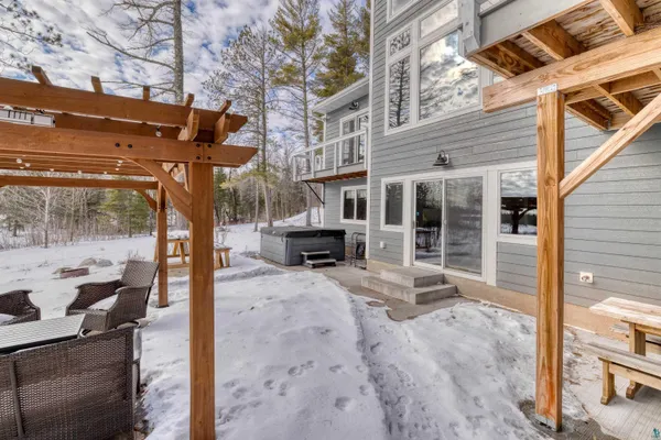 $1,150,000 | 1774 Highway 2 Two Harbors, Two Harbors, MN 55616