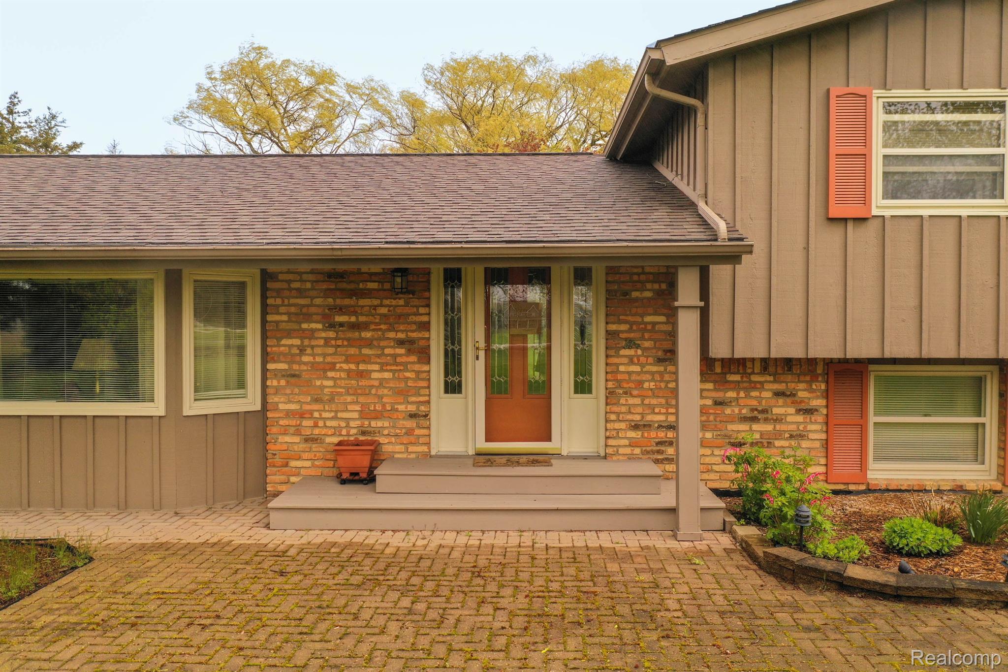 8390 Calkins Road Flint, MI 48532 - Photo 3 of 47 Gallery Image 3