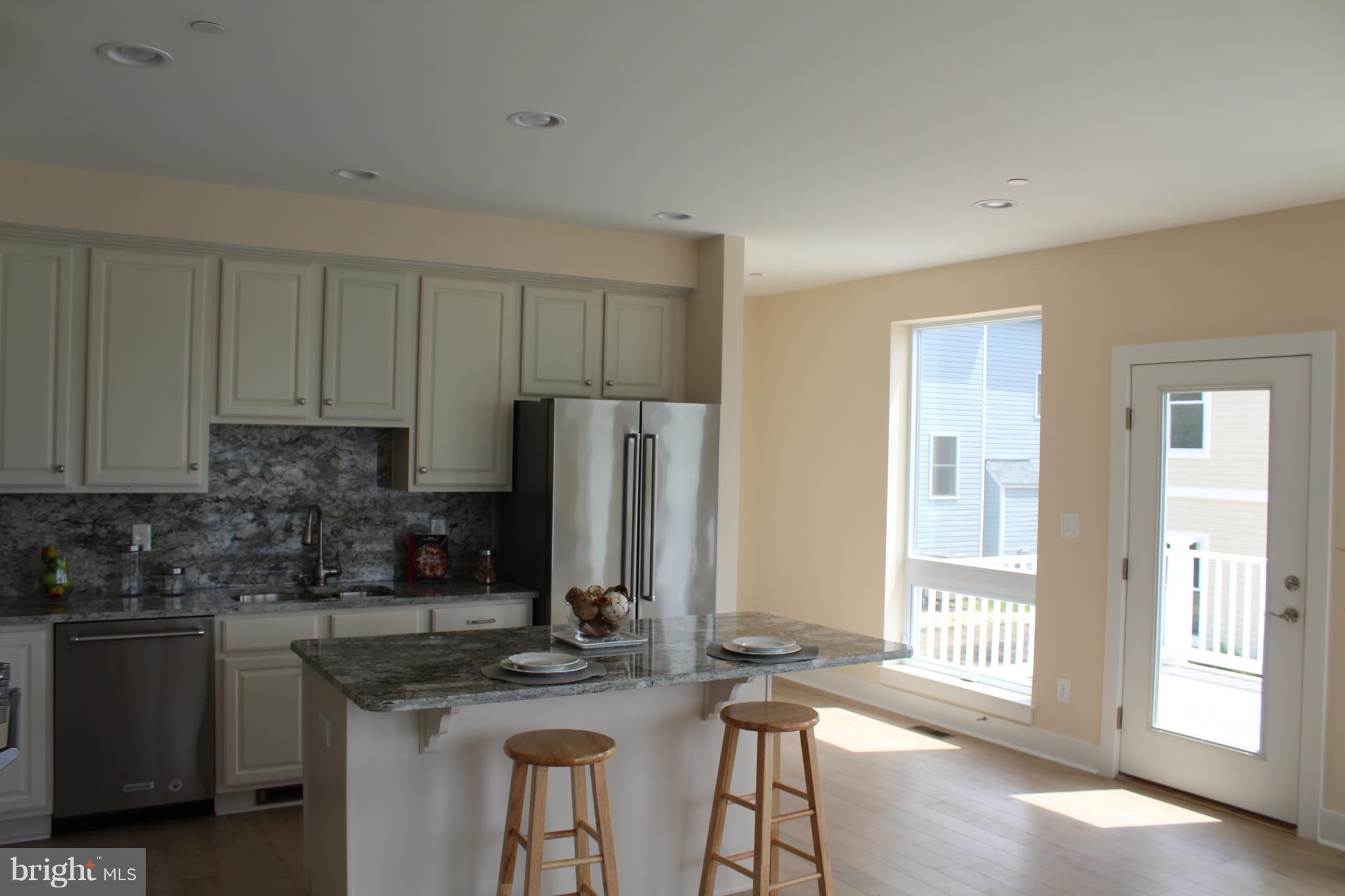 52 Johnson Road Pasadena, MD 21122 - Photo 9 of 30 Kitchen