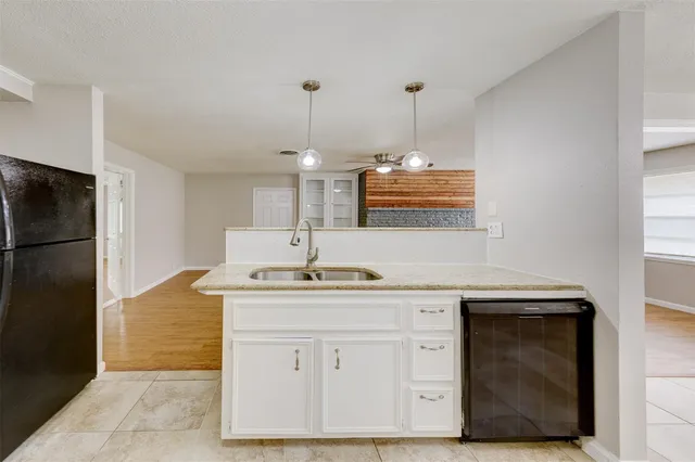 $2,200 | 2110 Pecan Street, Dickinson, TX 77539