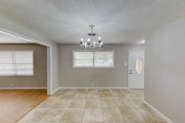 $2,200 | 2110 Pecan Street, Dickinson, TX 77539