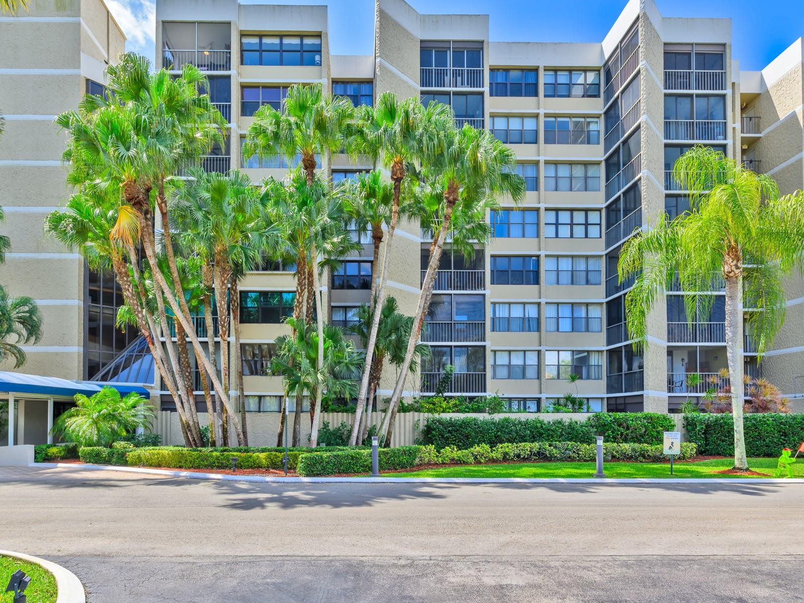 16300 Golf Club Road, Unit 719 Weston, FL 33326 - Photo 2 of 36 Photo 2