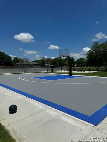 a view of a tennis court