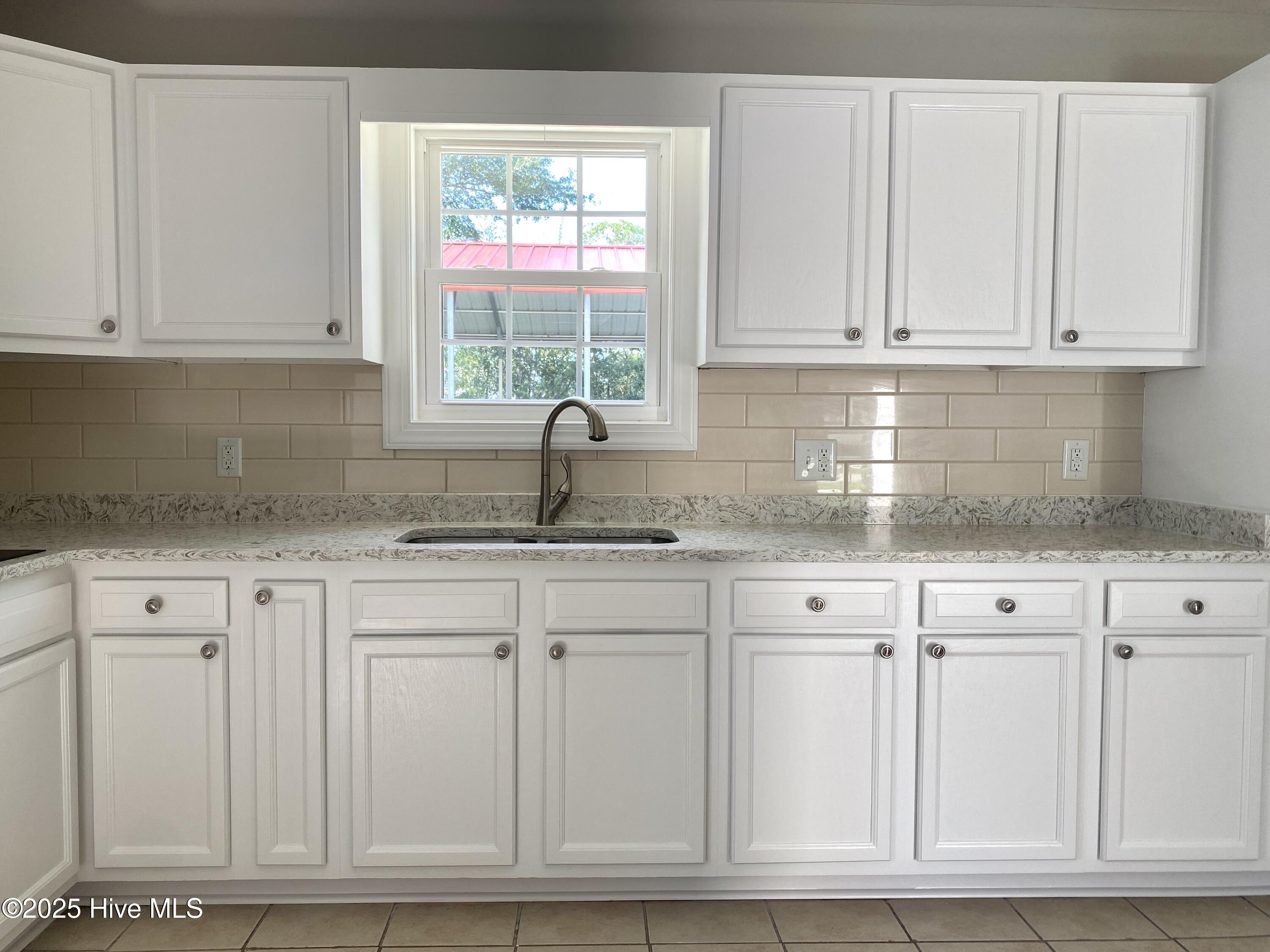 241 Westchester Road Wilmington, NC 28409 - Photo 17 of 29 11