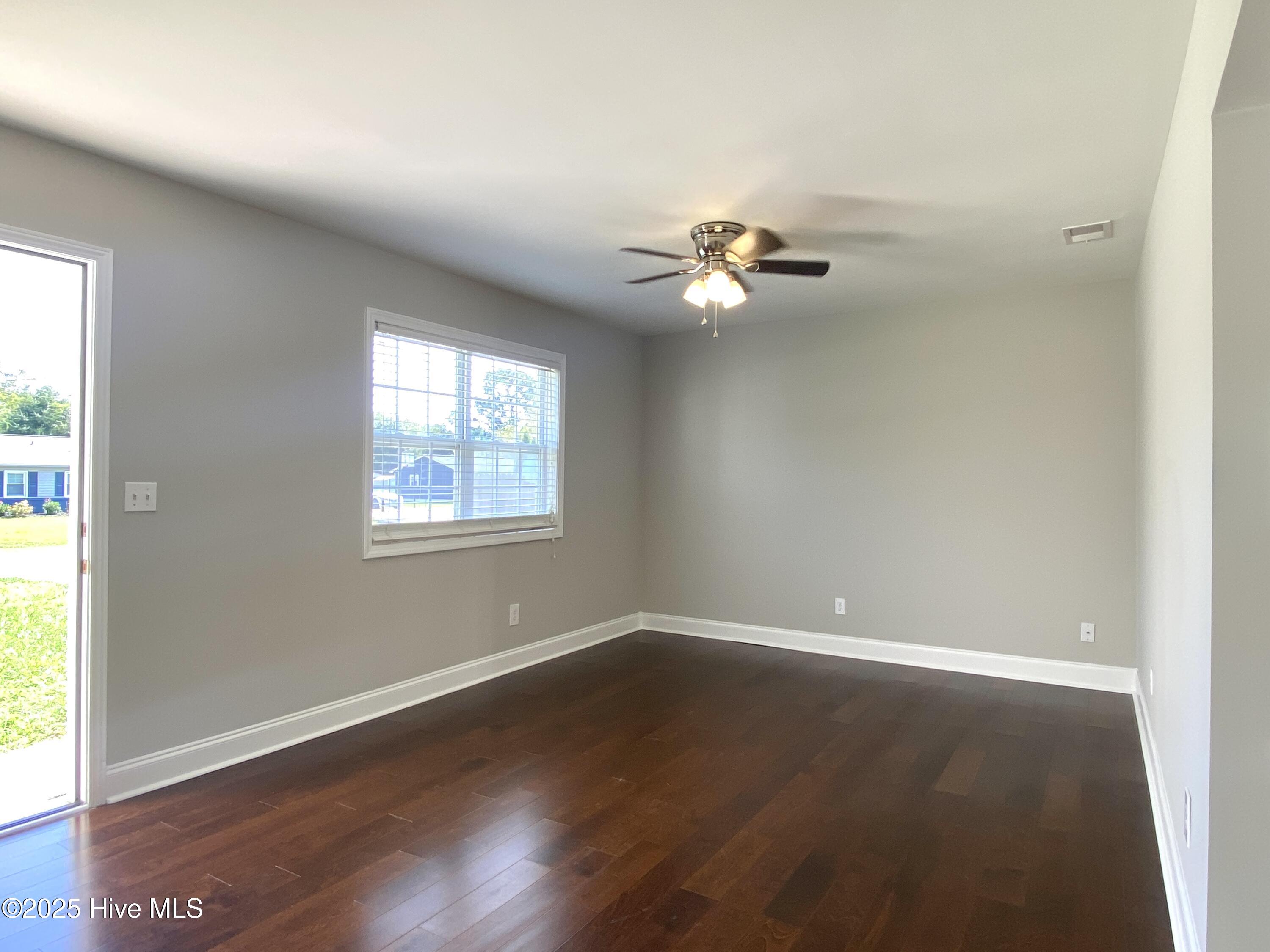 241 Westchester Road Wilmington, NC 28409 - Photo 2 of 29 2
