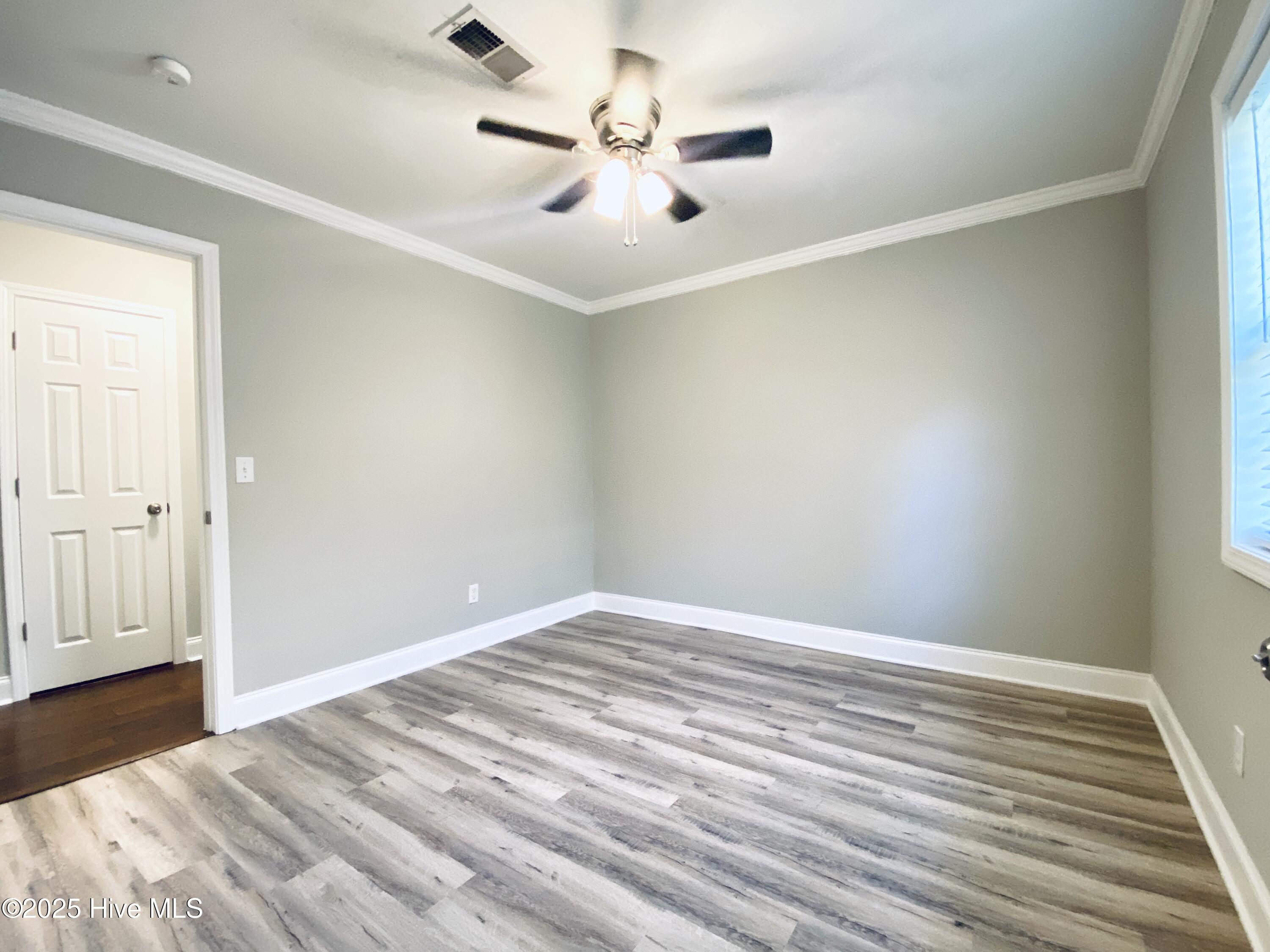 241 Westchester Road Wilmington, NC 28409 - Photo 4 of 29 4