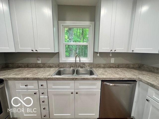 11630 West Georgetown Road Columbus, IN 47201 - Photo 7 of 32