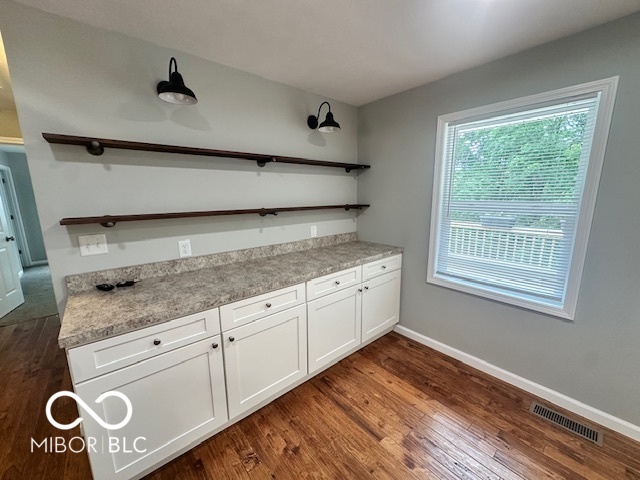 11630 West Georgetown Road Columbus, IN 47201 - Photo 8 of 32