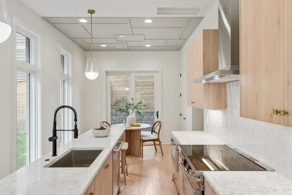 $3,500 | 1721 6th Avenue North, Unit 11, Nashville, TN 37208