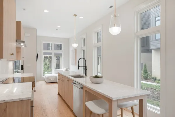 $3,500 | 1721 6th Avenue North, Unit 11, Nashville, TN 37208