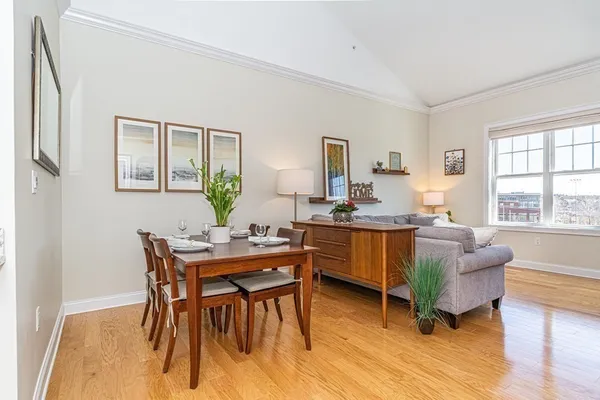 $3,400 | 130 Tremont Street, Unit 402, Melrose, MA 02176