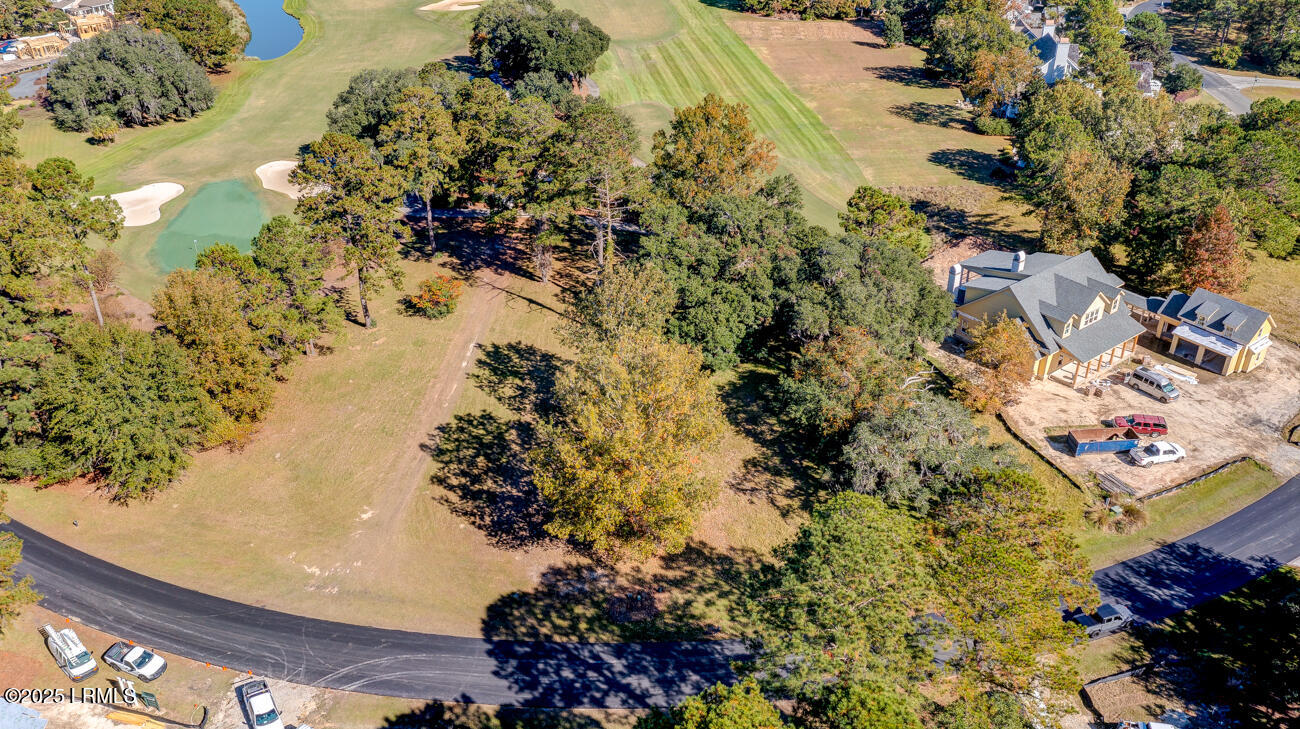 173 Oldfield Way Bluffton, SC 29909 - Photo 6 of 14 173OldfieldWayWR_MoonlightProductions-6