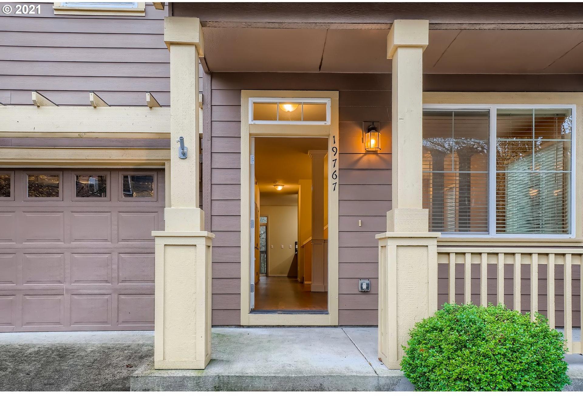 19767 Southeast 38th Way Camas, WA 98607 - Photo 3 of 32 Gallery Image 3