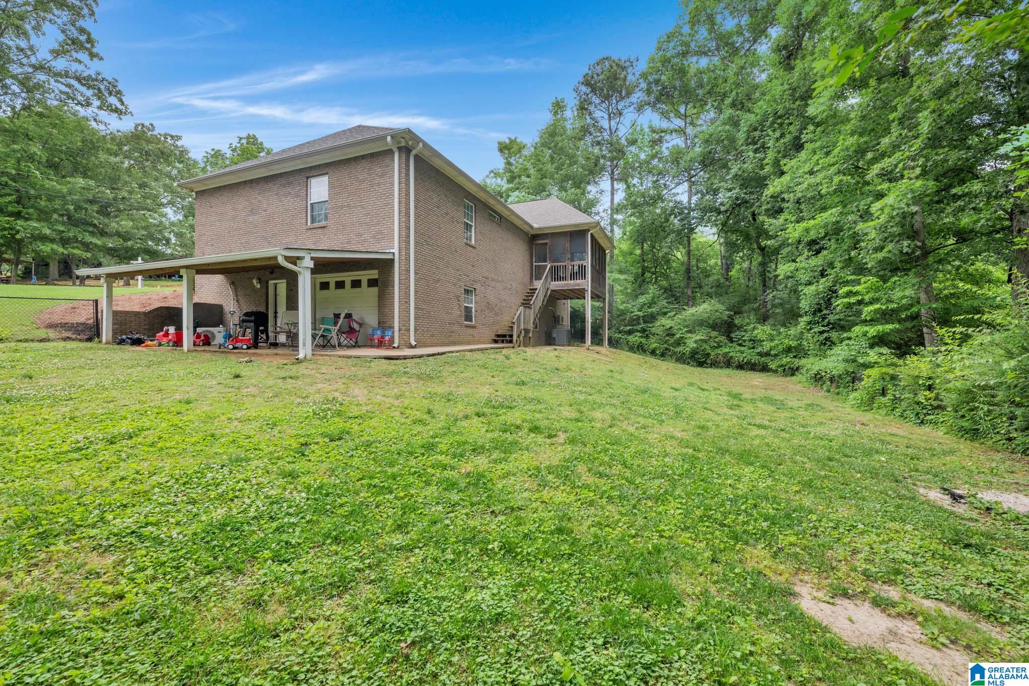 907 Spruce Road Oneonta, AL 35121 - Photo 4 of 37