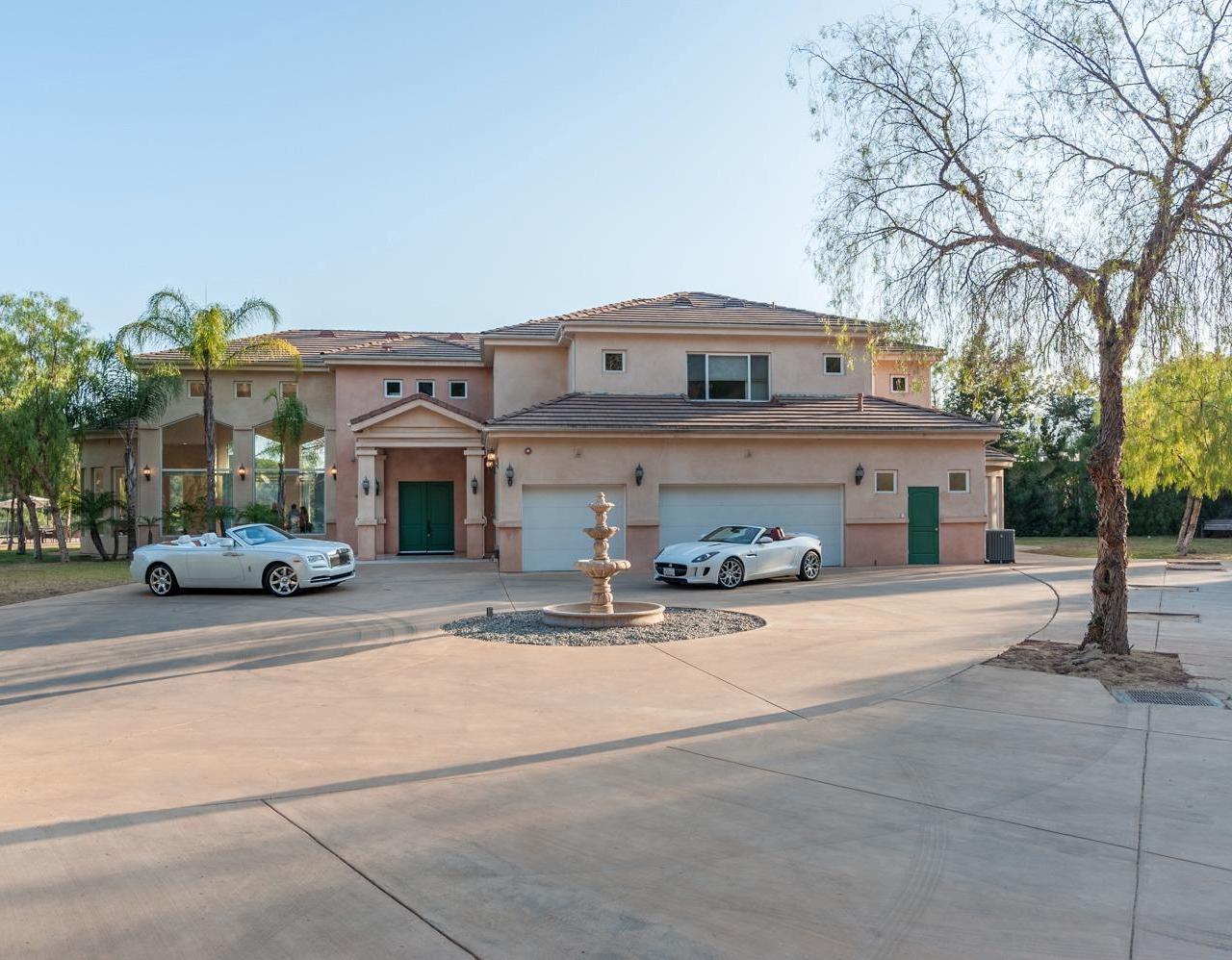 1905 Alpha Road Glendale, CA 91208 - Photo 2 of 34