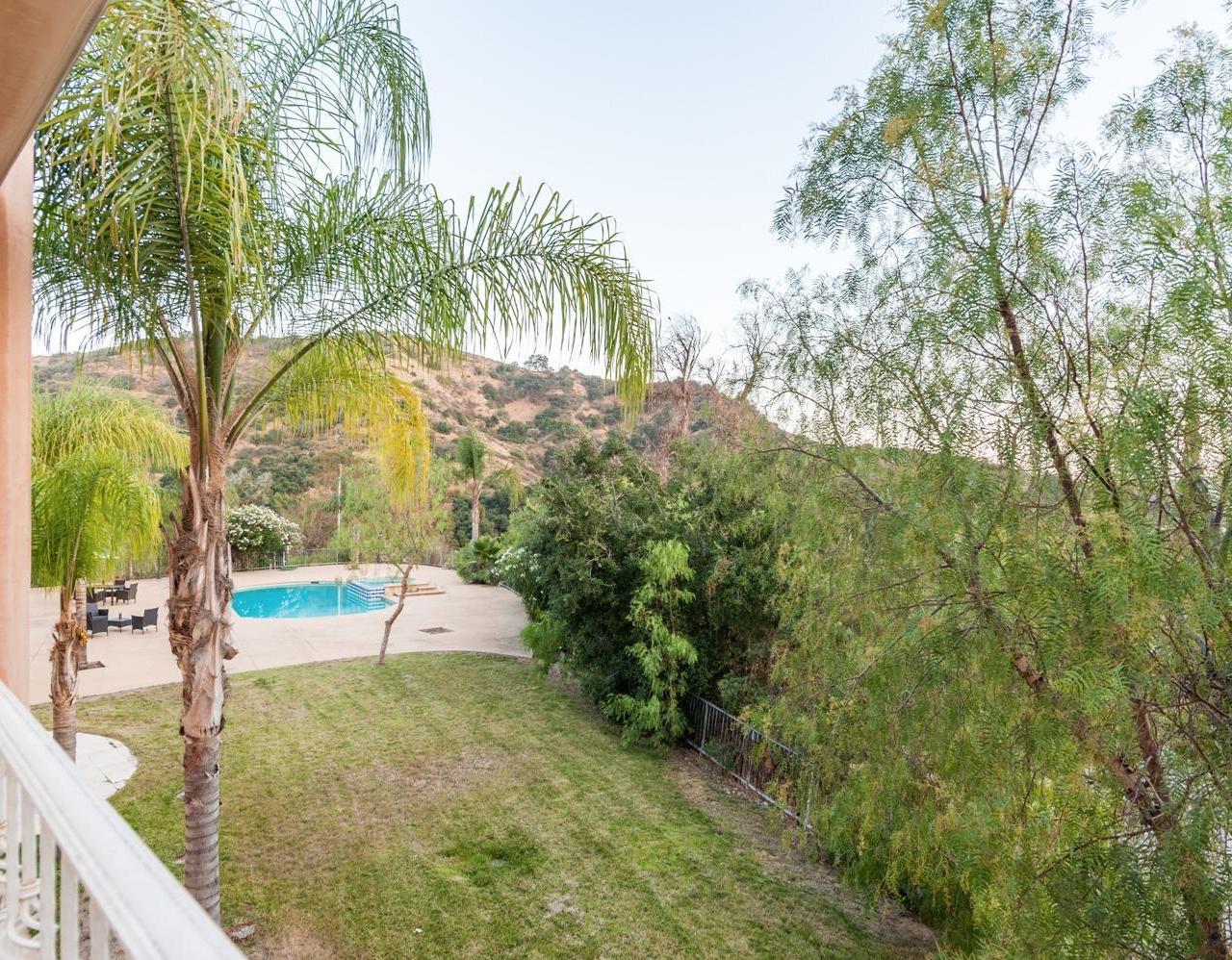 1905 Alpha Road Glendale, CA 91208 - Photo 18 of 34