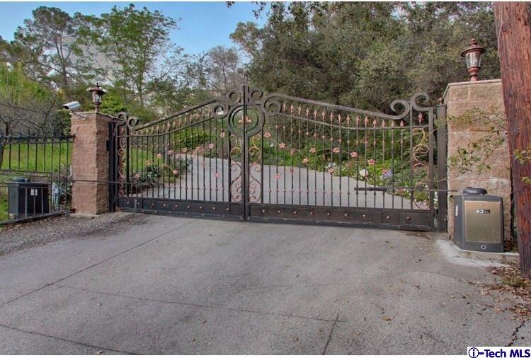 1905 Alpha Road Glendale, CA 91208 - Photo 4 of 34