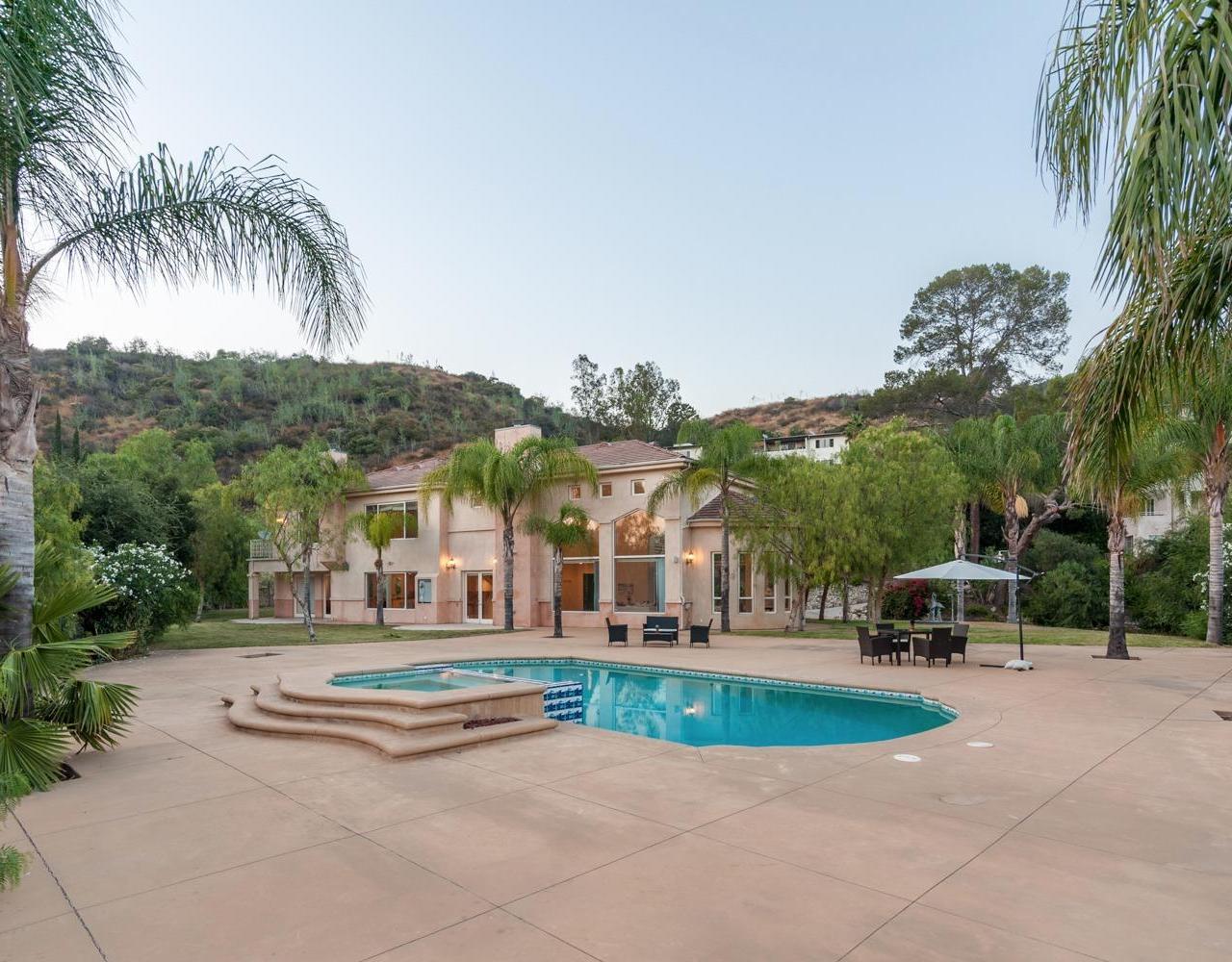 1905 Alpha Road Glendale, CA 91208 - Photo 6 of 34