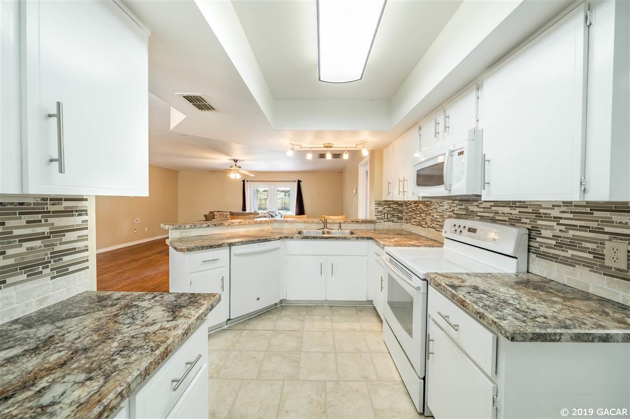 7923 Southwest 17th Place Gainesville, FL 32607 - Photo 10 of 30 Gallery Image 10