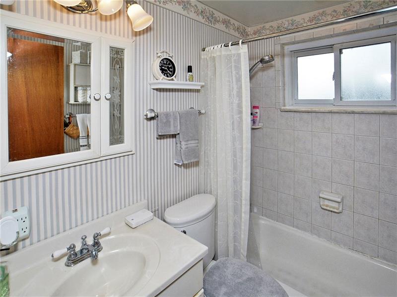 1166 Harvard Road Monroeville, PA 15146 - Photo 22 of 25 Gallery Image 22