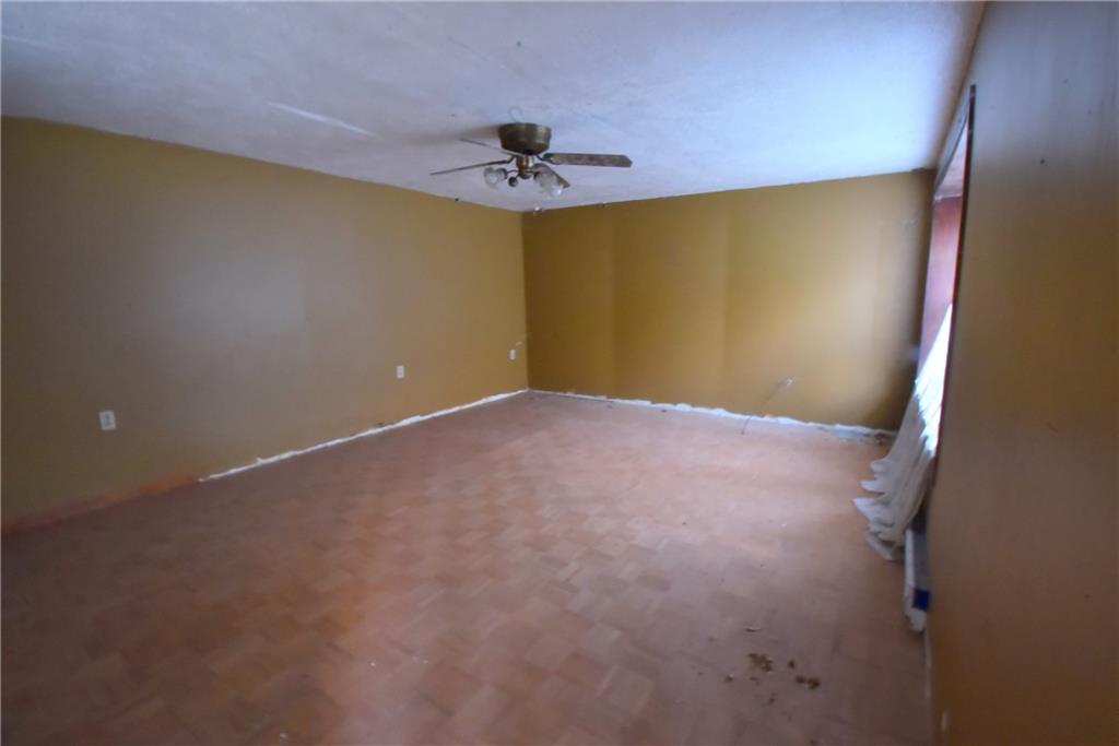 40 Mawhinney Road Cecil, PA 15321 - Photo 3 of 10