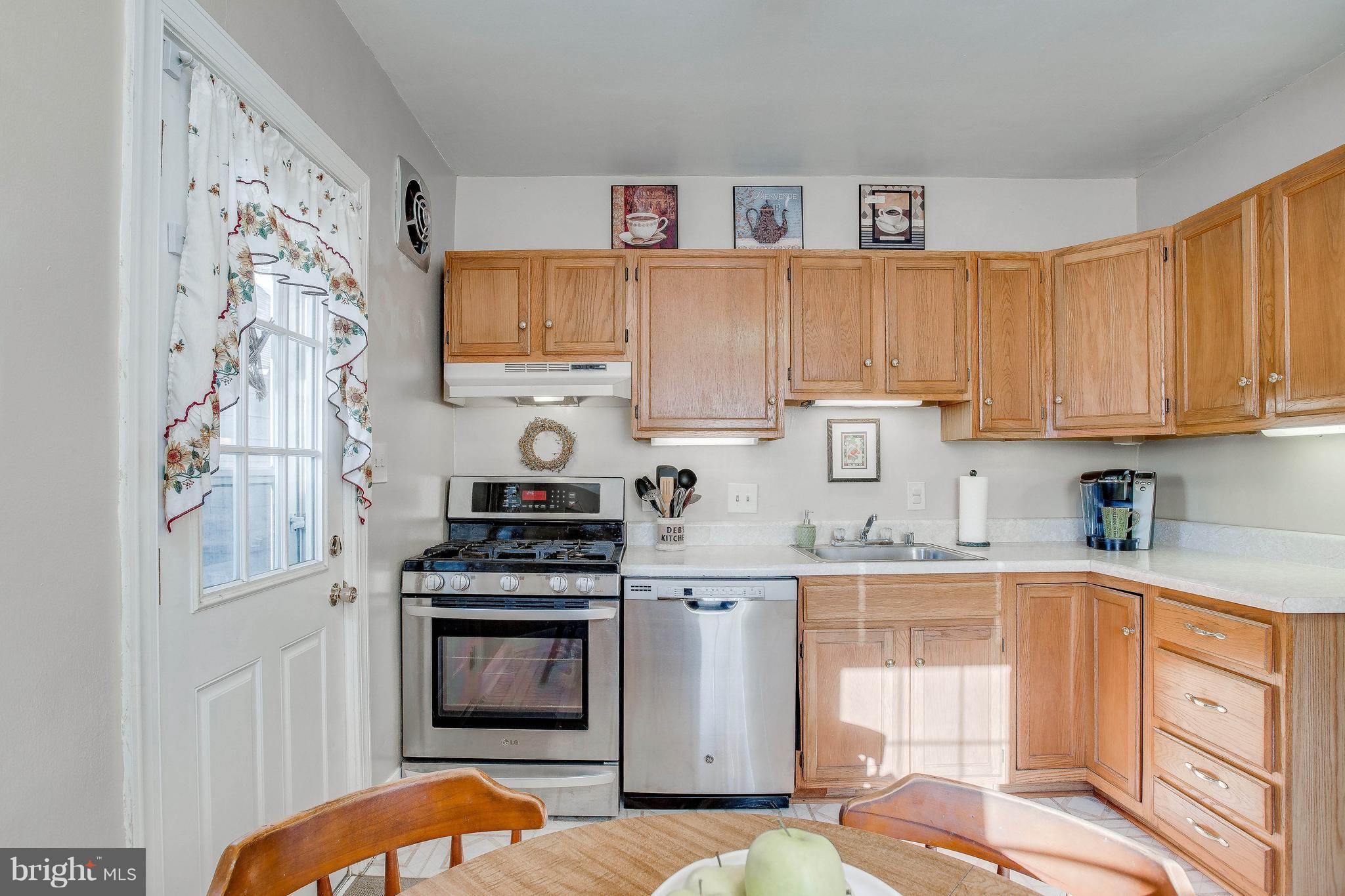 2622 Wycliffe Road Baltimore, MD 21234 - Photo 13 of 30 Kitchen