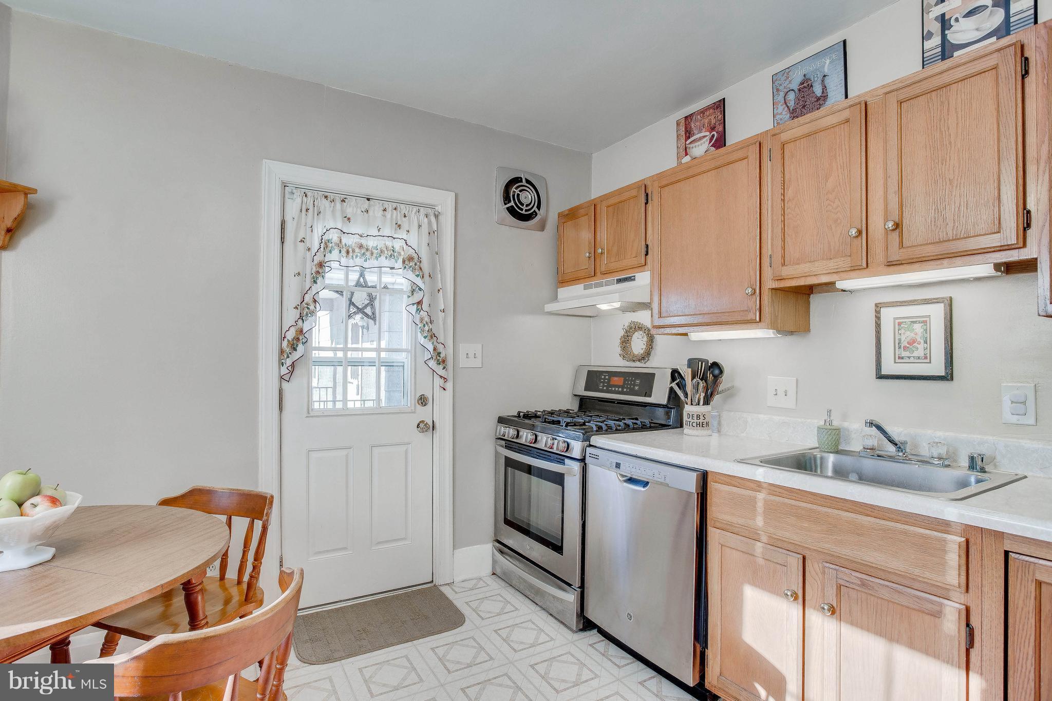 2622 Wycliffe Road Baltimore, MD 21234 - Photo 15 of 30 Kitchen