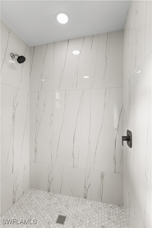 100 Wyoming Road Lehigh Acres, FL 33936 - Photo 18 of 38 a bathroom with a shower