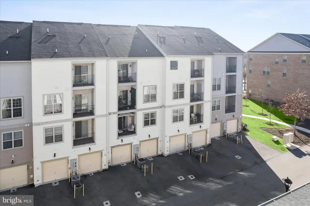 $400,000 | 2549 Campus Way North, Unit 58, Lanham, MD 20706