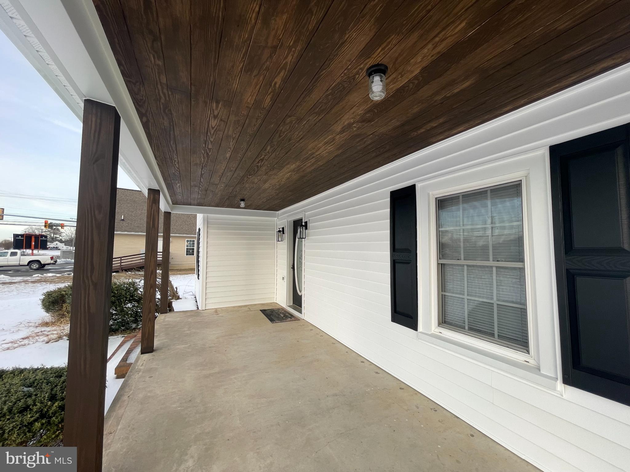 33 Crookhorn Road Montross, VA 22520 - Photo 3 of 18 a view of a porch