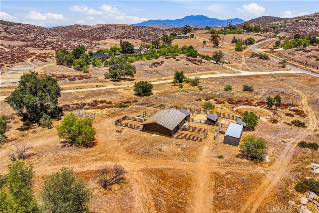37475 Crown Valley Road Temecula, CA 92592 - Photo 44 of 61 Barn