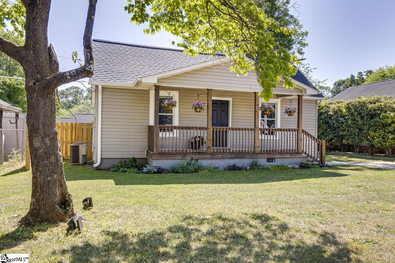 26 8th Street Greer, SC 29651 - Photo 2 of 25