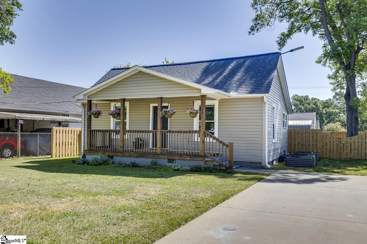 26 8th Street Greer, SC 29651 - Photo 3 of 25