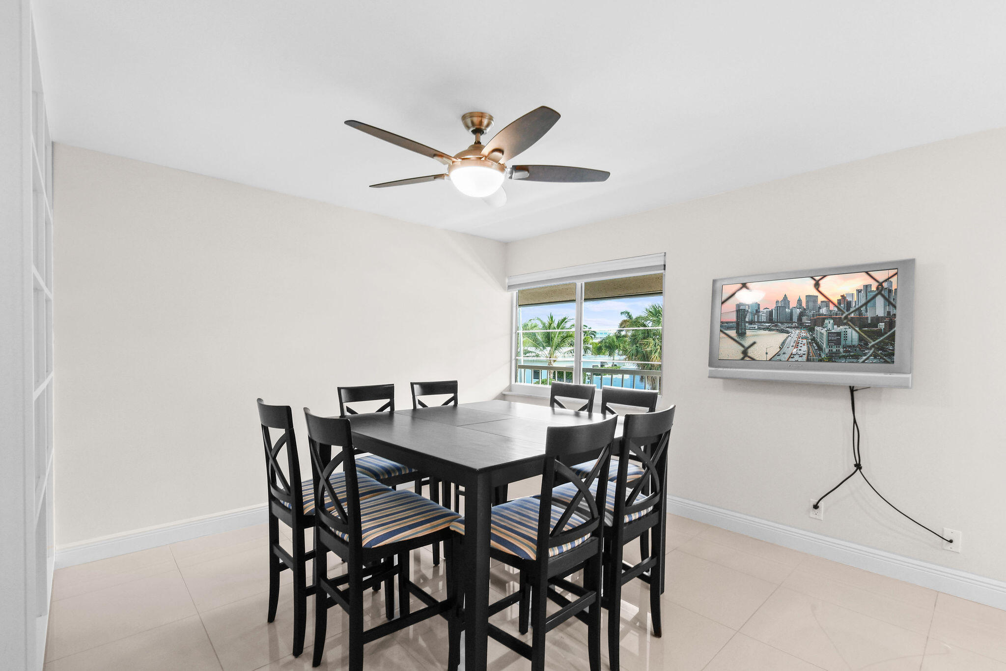 1100 Surf Road, Unit 214 Singer Island, FL 33404 - Photo 12 of 46 1100SurfRd#214,SingerIsland(21)