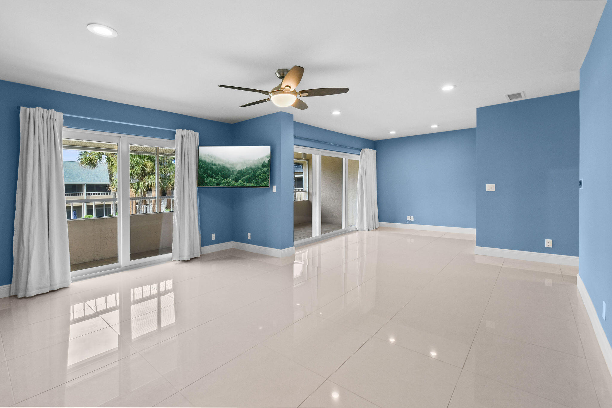 1100 Surf Road, Unit 214 Singer Island, FL 33404 - Photo 16 of 46 1100SurfRd#214,SingerIsland(29)