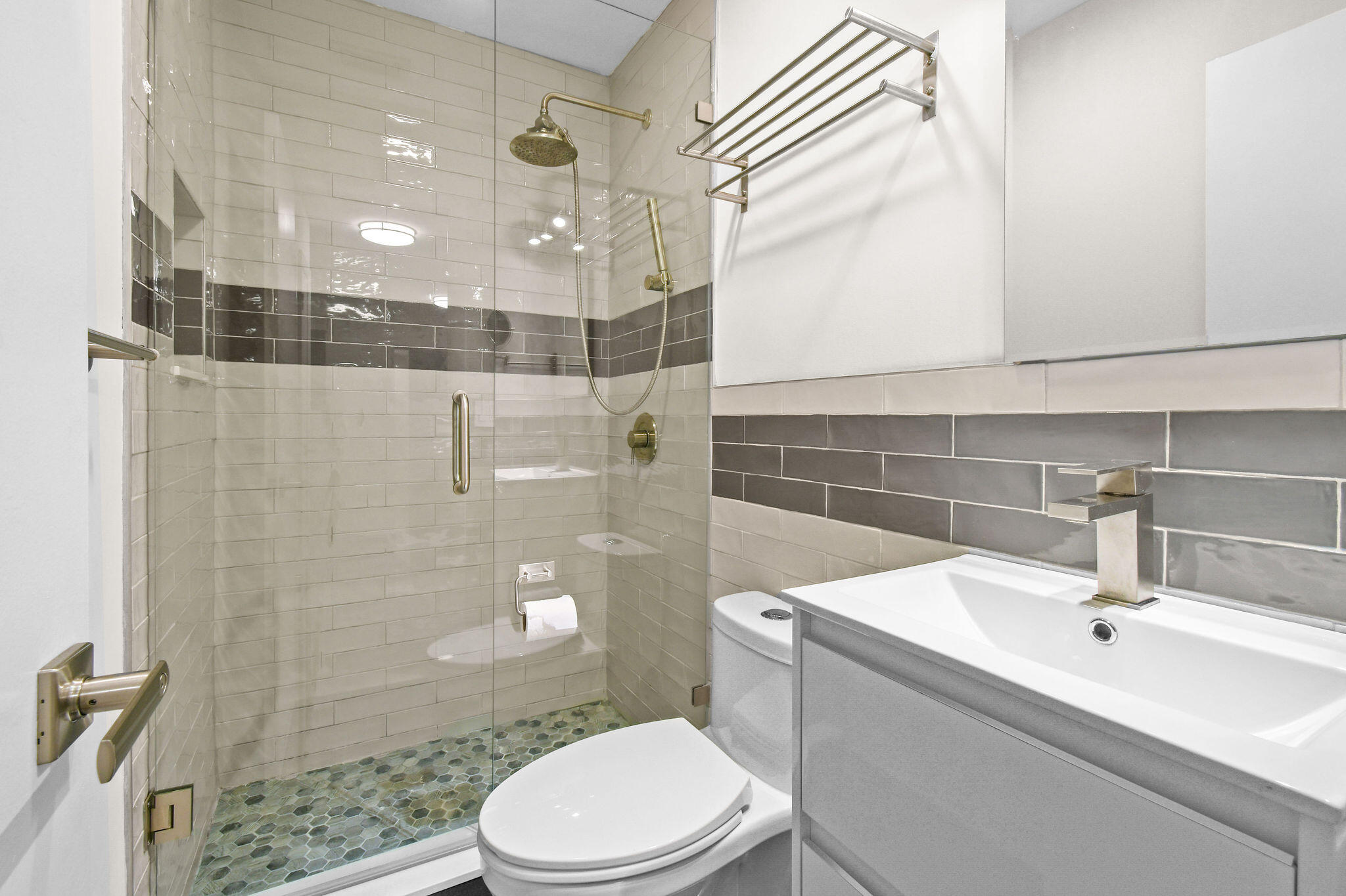 1100 Surf Road, Unit 214 Singer Island, FL 33404 - Photo 26 of 46 1100SurfRd#214,SingerIsland(47)