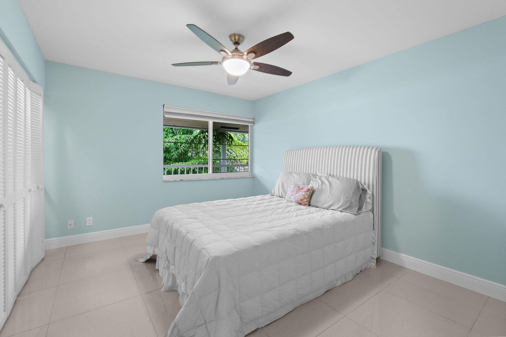 1100 Surf Road, Unit 214 Singer Island, FL 33404 - Photo 27 of 46 1100SurfRd#214,SingerIsland(44)