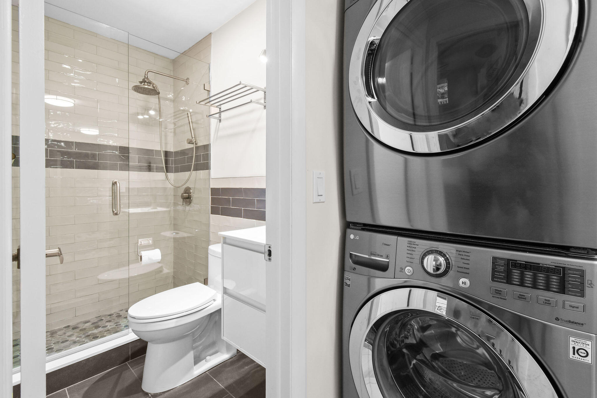 1100 Surf Road, Unit 214 Singer Island, FL 33404 - Photo 29 of 46 1100SurfRd#214,SingerIsland(46)