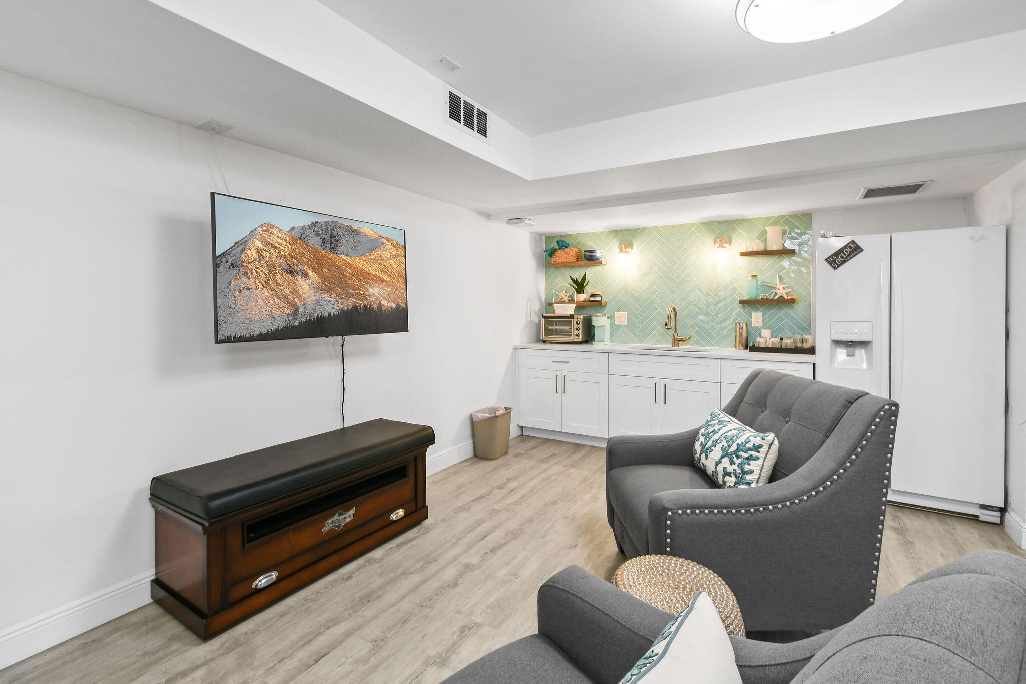 1100 Surf Road, Unit 214 Singer Island, FL 33404 - Photo 31 of 46 Community Room