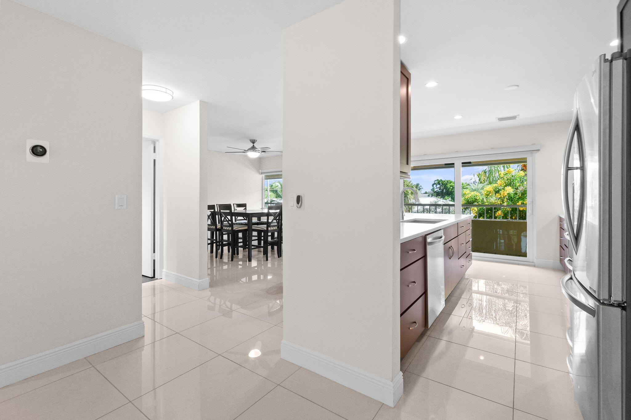 1100 Surf Road, Unit 214 Singer Island, FL 33404 - Photo 7 of 46 1100SurfRd#214,SingerIsland(12)