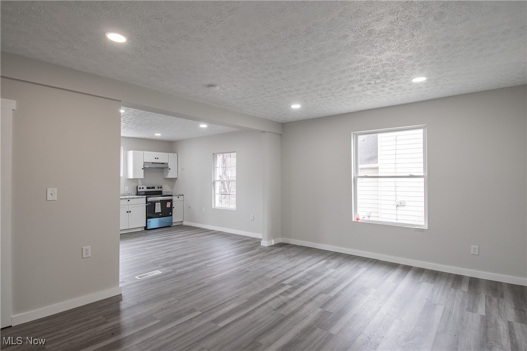 834 Walnut Road Southeast Massillon, OH 44646 - Photo 7 of 26 Gallery Image 7