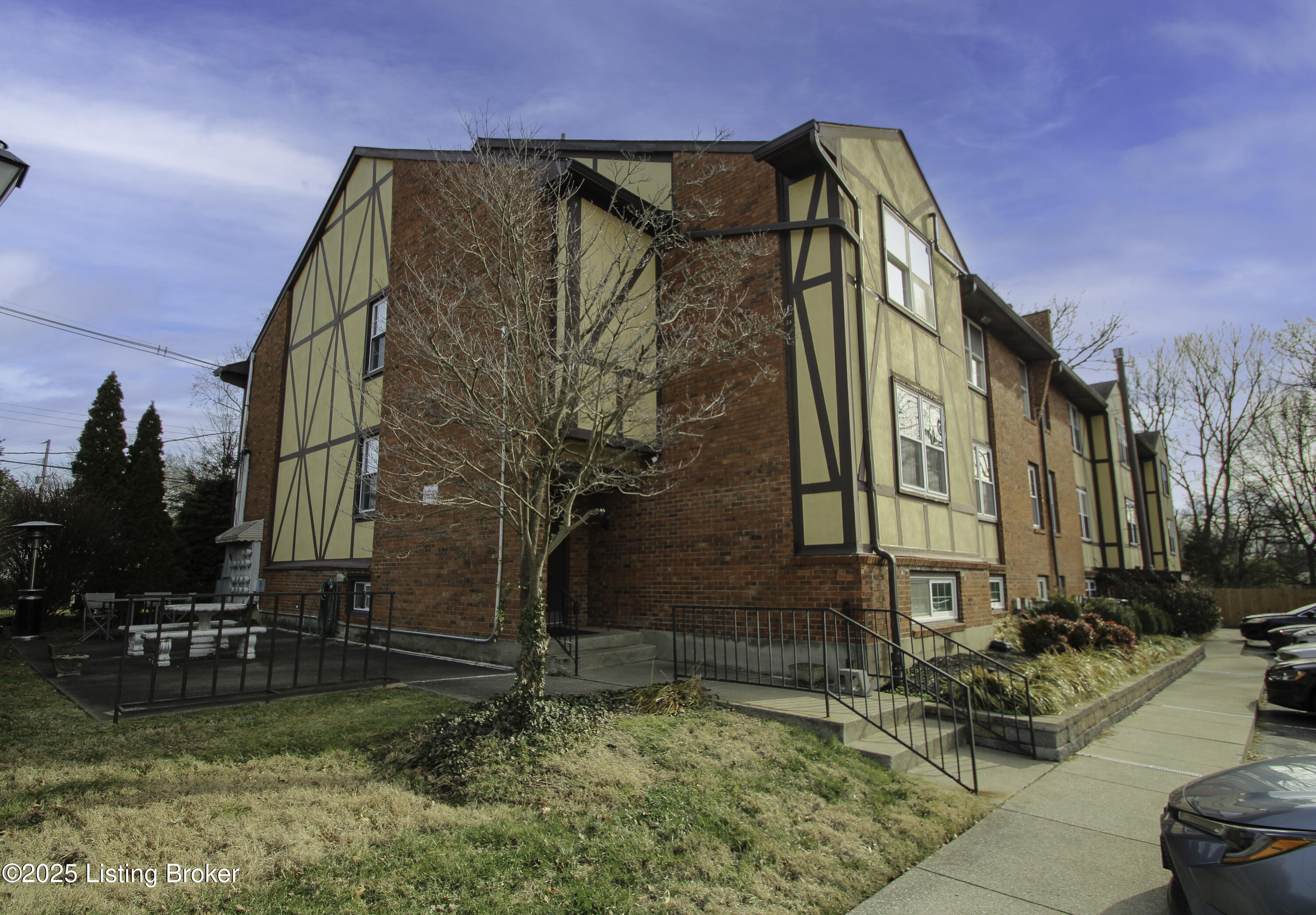 2300 Dundee Road, Unit 2 Louisville, KY 40205 - Photo 30 of 35 IMG_3705-Edit
