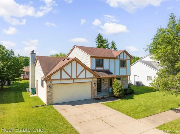 $440,000 | 2202 Prescott Drive, Troy, MI 48083