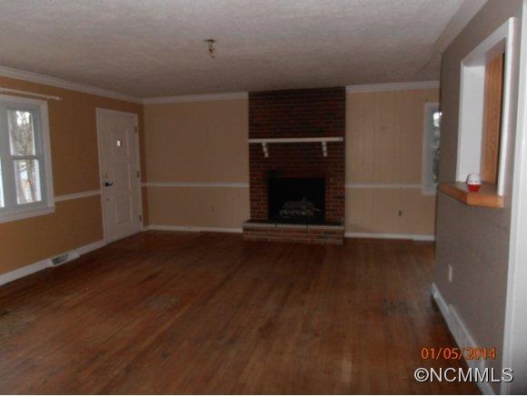738 Gallimore Road Brevard, NC 28712 - Photo 3 of 13 Gallery Image 3