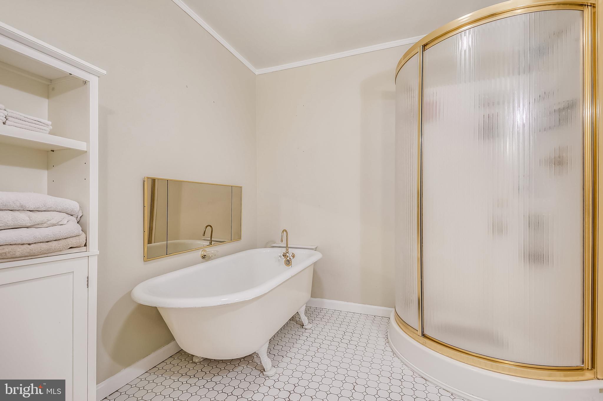 7331 Chesapeake Road Baltimore, MD 21220 - Photo 22 of 35 Full Bath w/Claw Foot Tub and Shower