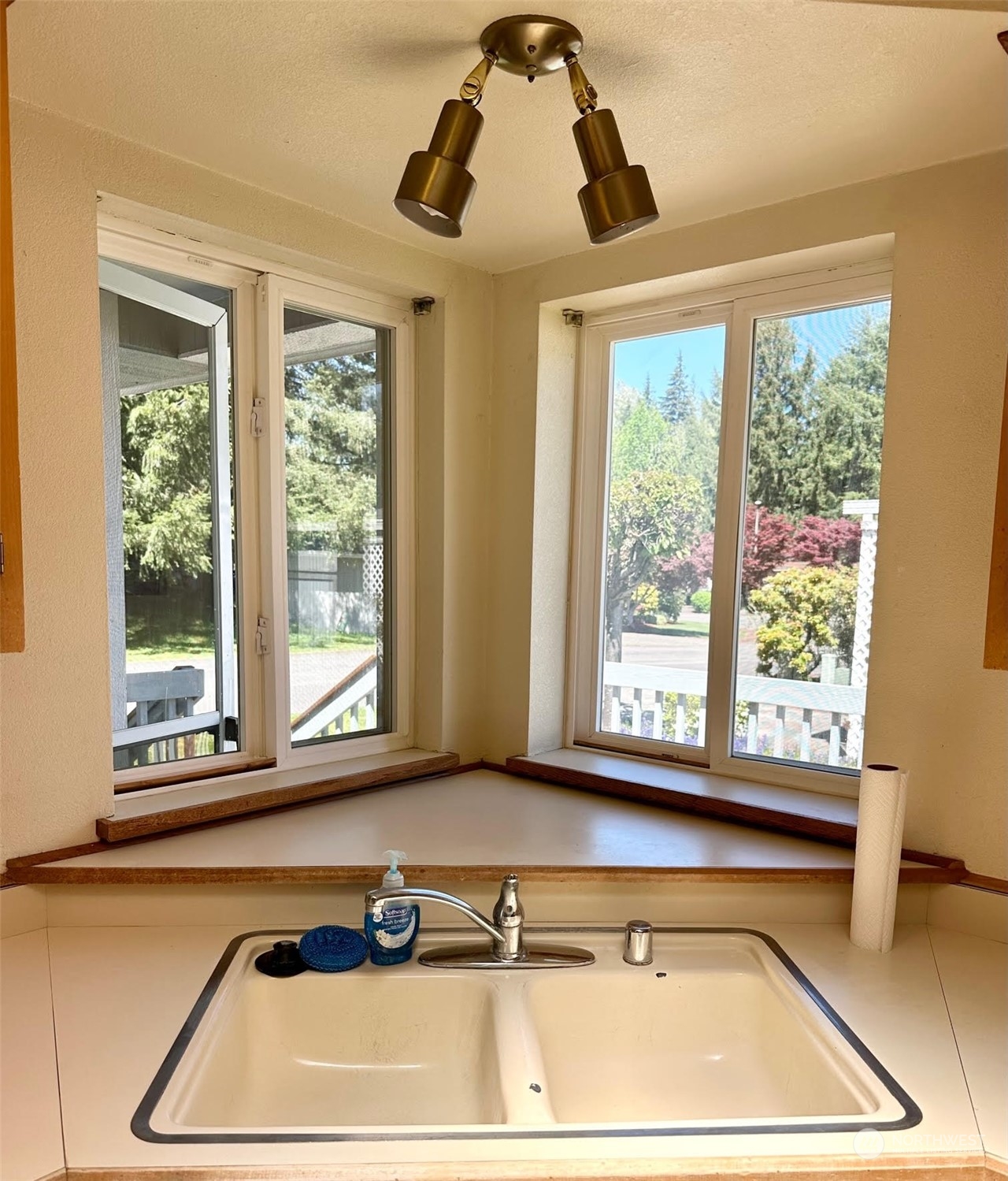 2283 Rincon Avenue, Unit 92 Enumclaw, WA 98022 - Photo 15 of 25 a room with pool table and windows