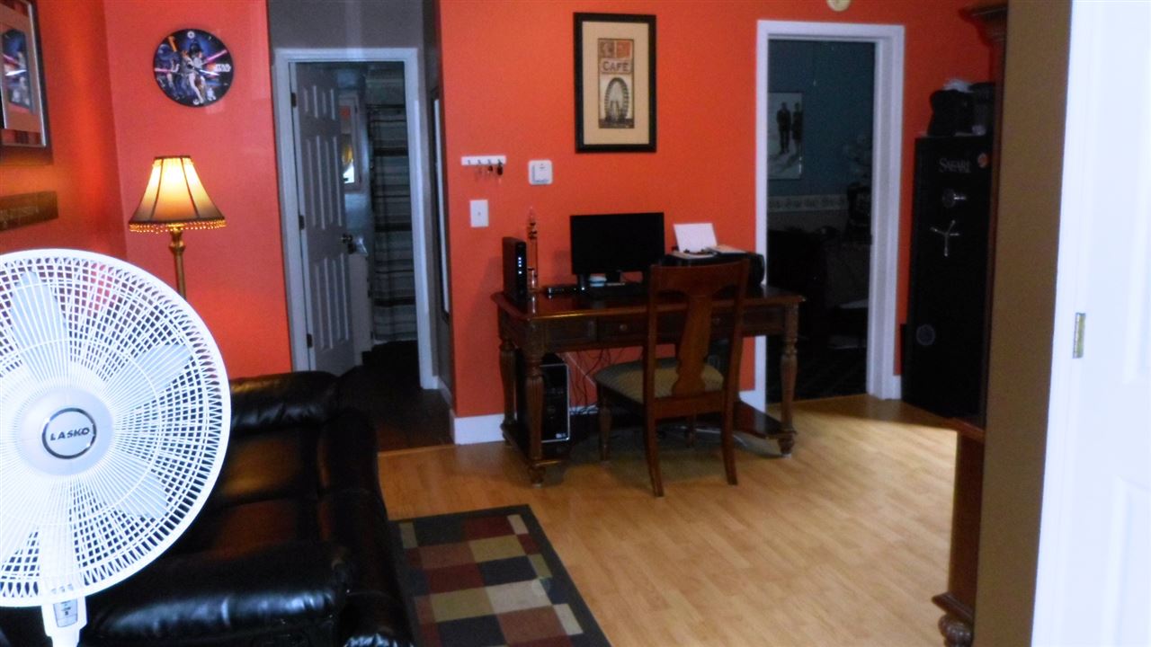 807 Monroe Street Rochester, IN 46975 - Photo 4 of 10