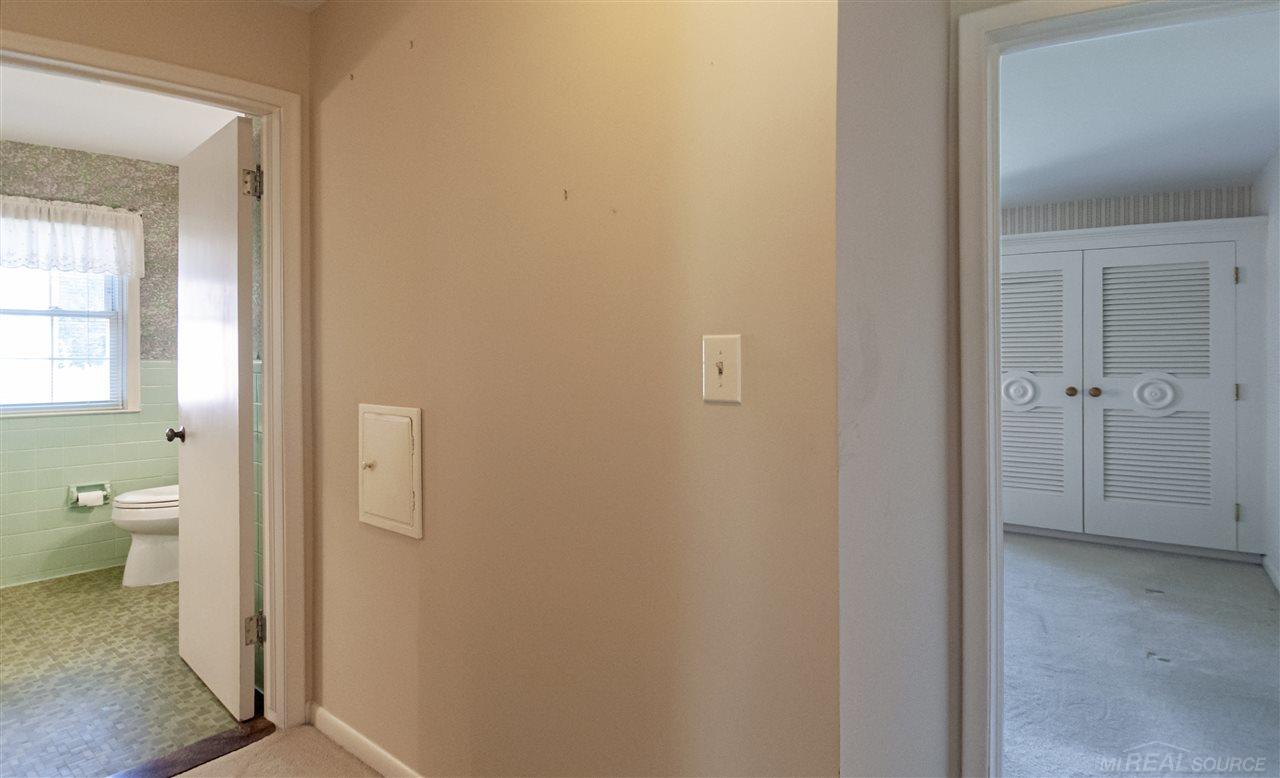 88 Roslyn Road Grosse Pointe Shores, MI 48236 - Photo 17 of 43